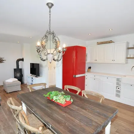 Doppelhaushaelfte Albrecht Hus * Böhl