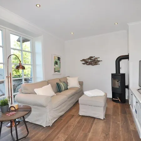 Doppelhaushaelfte Albrecht Hus * Böhl